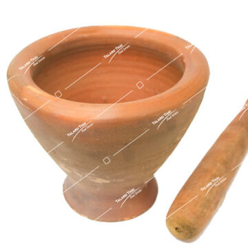 Crunch Bowl 9" – Sturdy and elegant serving bowl for various dishes.