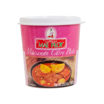 Mae Ploy Massaman Curry Paste (Vegetarian) – A rich and aromatic vegetarian Massaman curry paste, ideal for preparing traditional Thai Massaman curry.