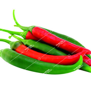 Fresh mixed small green and red chillies – ideal for Thai stir-fries, curries, and spicy sauces.