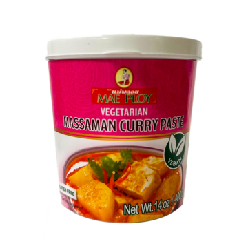 Tub of Mae Ploy Massaman Curry Paste (Vegetarian) 400g, vegan and gluten-free Thai paste