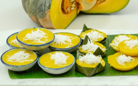 THAI PUMPKIN STEAMED CAKE RECIPE (ขนมฟักทอง)